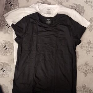 XXL: 2 Bench Black and White T-Shirt Combo - Unisex